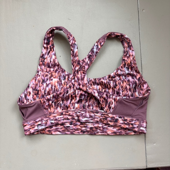 EUC Athleta Ultimate Sports Bra S Flare Abstract Maroon Pink Mauve - Picture 6 of 7